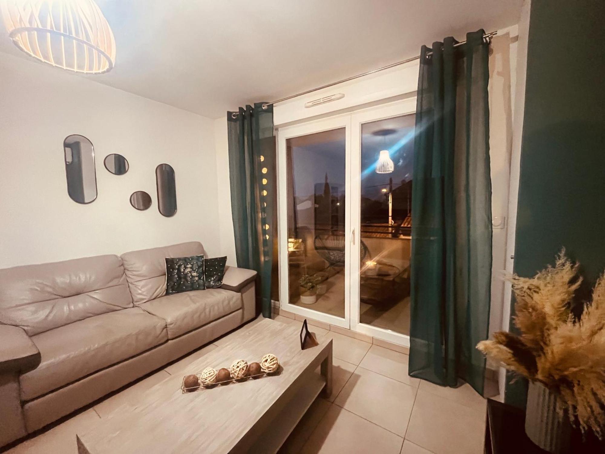 Apartment L'amoureux De : P3 + Parking Prive